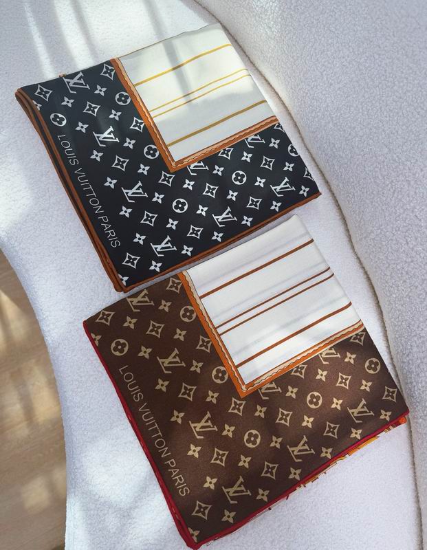 LV scarf 135X135cm E070735